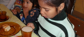 Desayuno  para los niños de Los Portales de VES